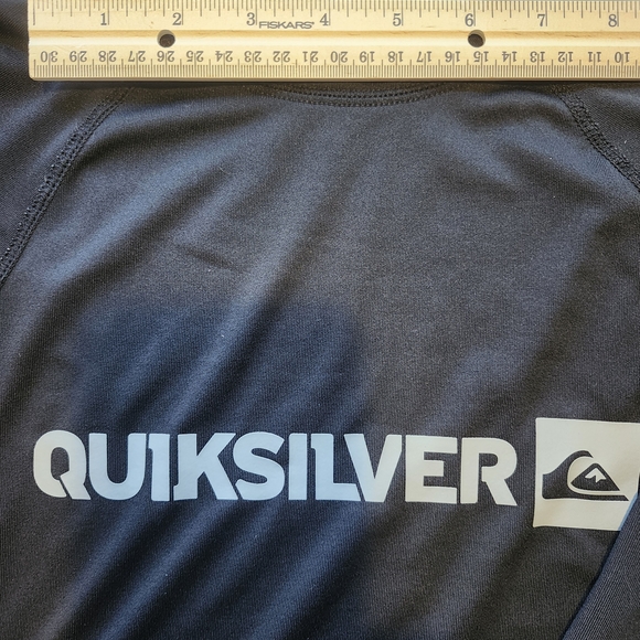 Quiksilver Two-Tone Rash Guard - Picture 2 of 3
